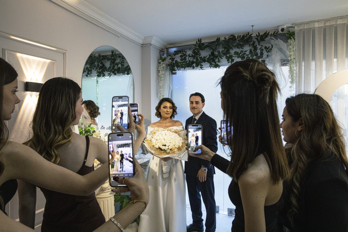 Fikret & Zelal: Sevgi ve Zarafetin Fotoğraf Yolculuğu